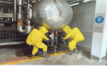 模拟事故抓实演练 找准切点守护安全——AG超玩会电竞俱乐部控股开展“安全生产月”模拟事故应急演练